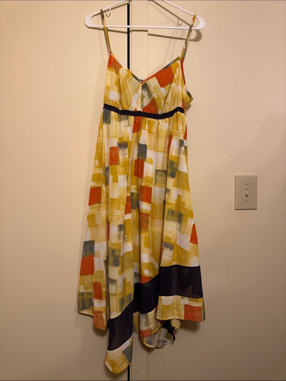 Simply Vera Vera Wang Yellow Abstract Handkerchief Hem Dress